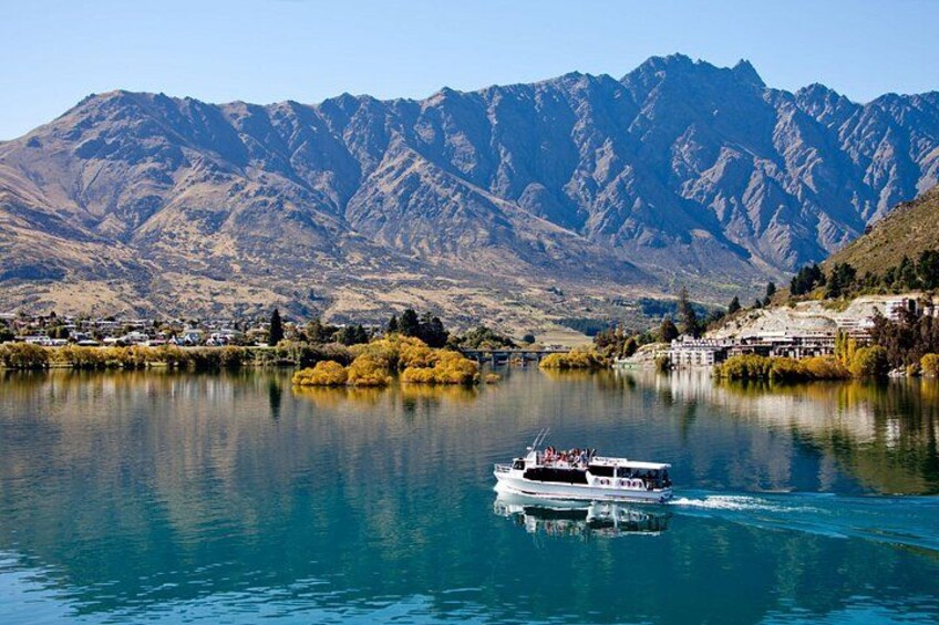 Feel the Calm, Hear the Stories – A Classic Lake Wakatipu Journey 1