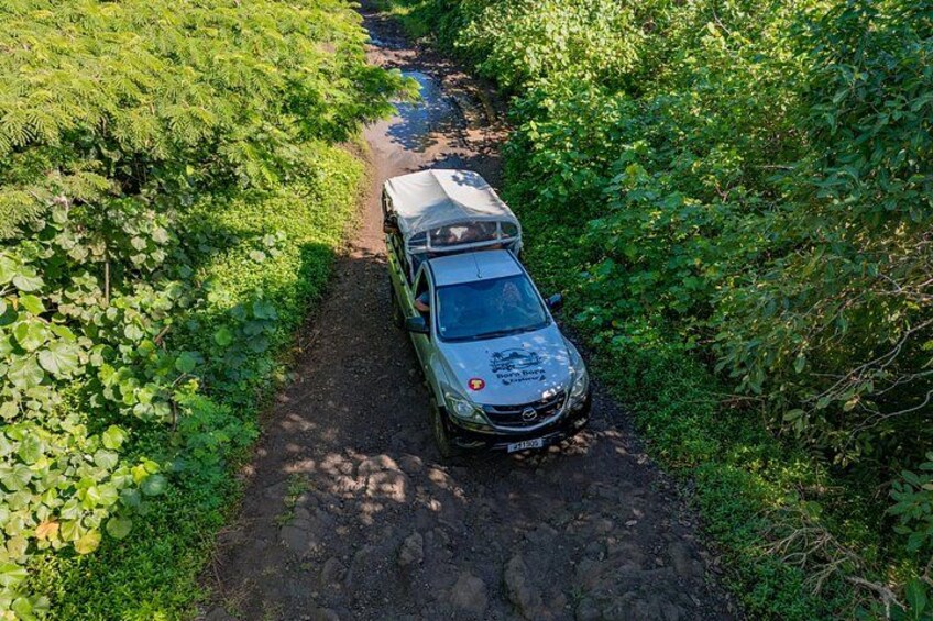 Bora Bora: Half Day Island 4WD Guided Tour 2