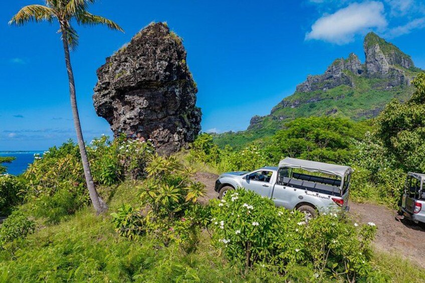 Bora Bora: Half Day Island 4WD Guided Tour 2