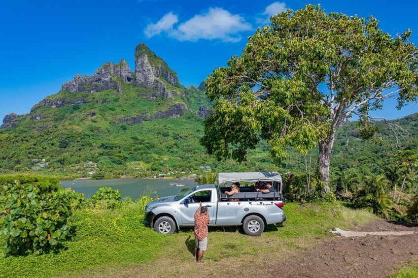Bora Bora: Half Day Island 4WD Guided Tour 2