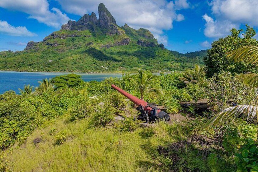 Bora Bora: Half Day Island 4WD Guided Tour 2