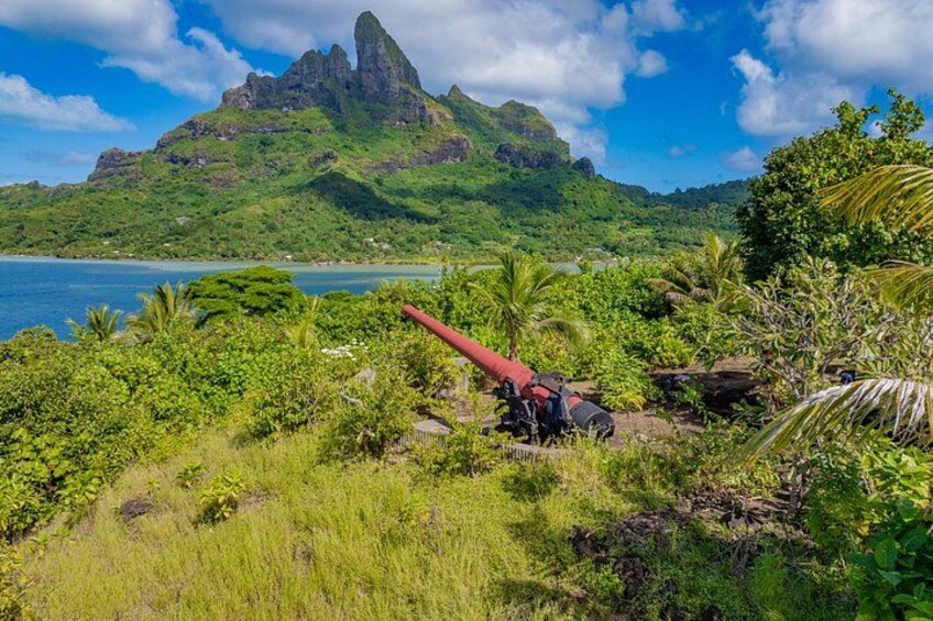 Bora Bora: Cultural Island Day Tour by 4WD with Lunch on a Private Island 3