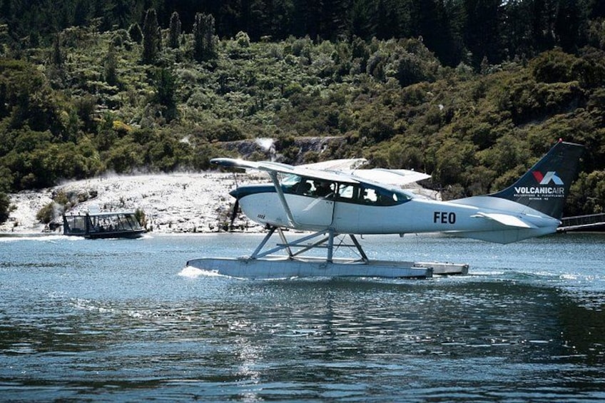 Floatplane at Orakei Korako 1