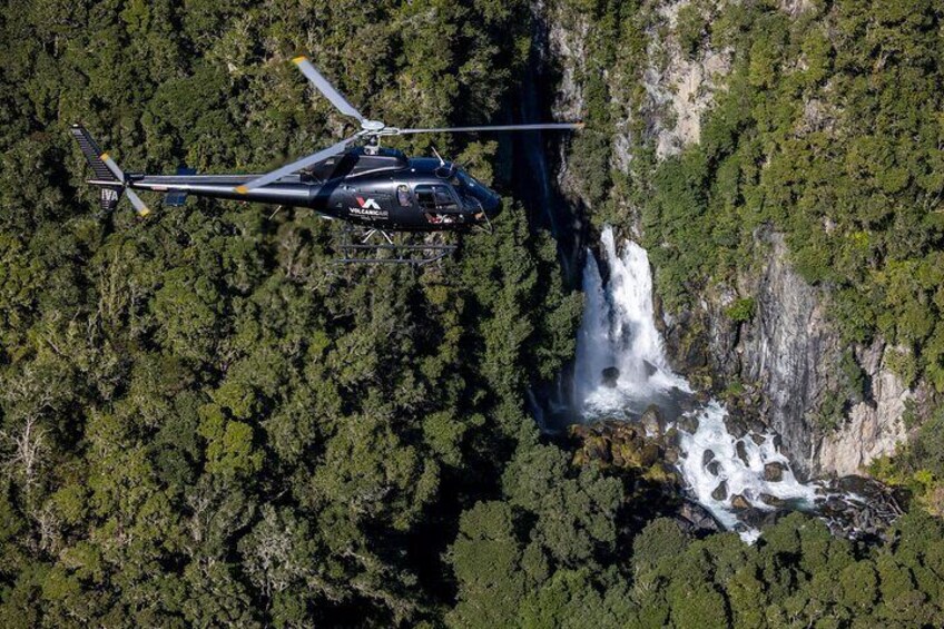 Mount Tarawera Volcanic Adventure by Helicopter