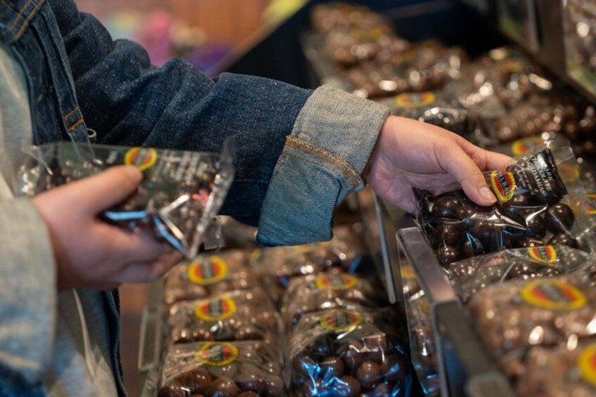 Premium Barossa Small Group Tour: Wine tasting, Lunch & Chocolate 3