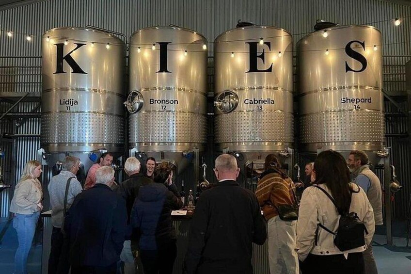 Premium Barossa Small Group Tour: Wine tasting, Lunch & Chocolate 4