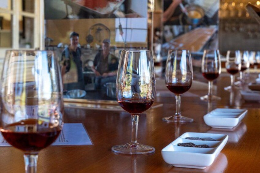 Premium Barossa Small Group Tour: Wine tasting, Lunch & Chocolate 4