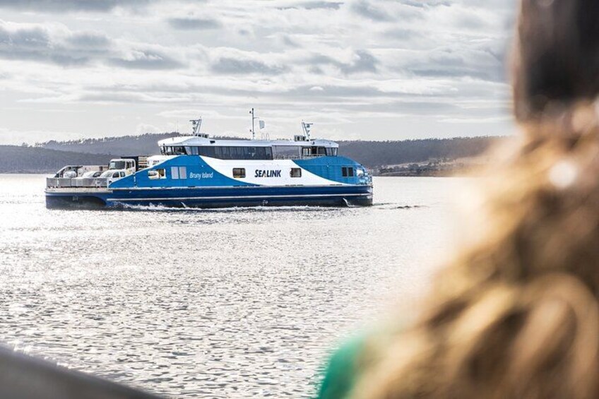 Cruise the Bruny Island Ferry 2