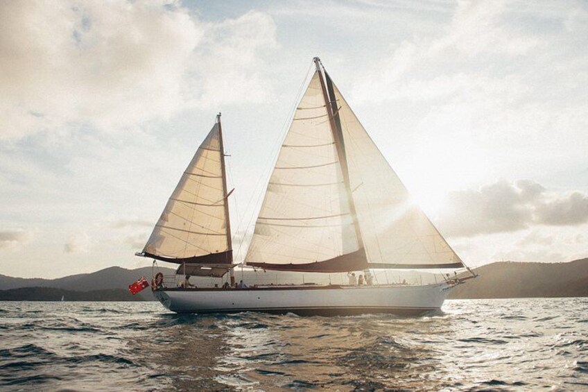 Lady Enid Sailing and Snorkeling Day Trip including Whitehaven Beach 2