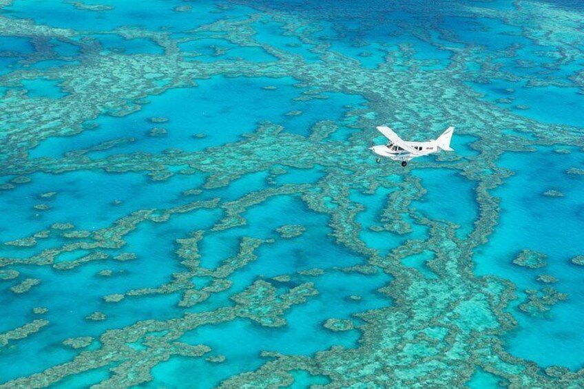 Flight over Great Barrier Reef 4