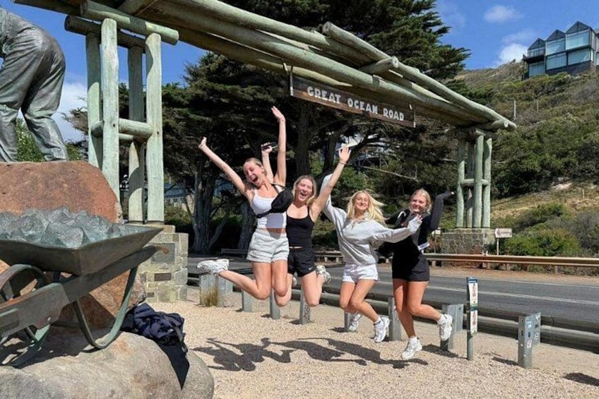 Full-Day Great Ocean Road and 12 Apostles Sunset Tour from Melbourne 2