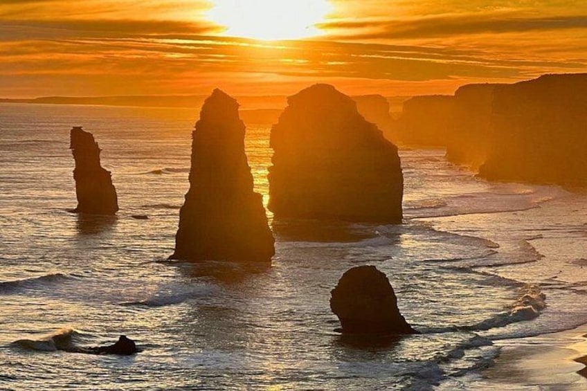Full-Day Great Ocean Road and 12 Apostles Sunset Tour from Melbourne 2