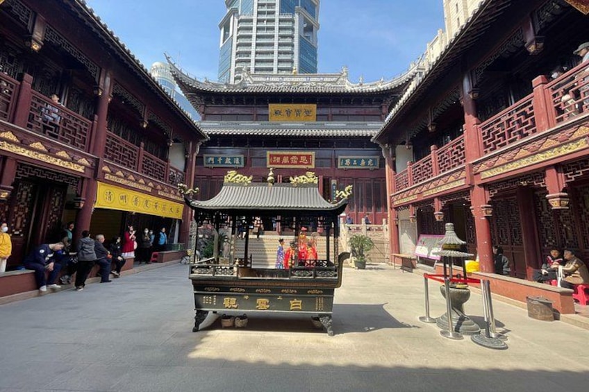 Off-beaten Route: Shanghai Old Town Discovery&Street Food Tasting 2