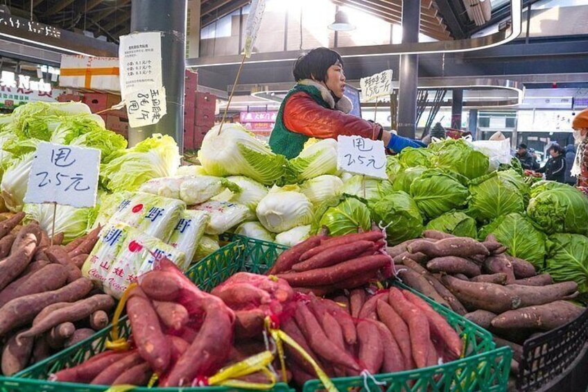 Explore this factory-turned-market brimming with fresh veggies, spices, and neatly sliced meat. 4