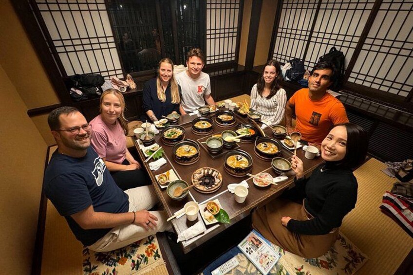 Kanazawa Night Tour with Local Meal and Drinks 4