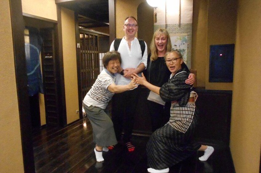 Kanazawa Night Tour with Local Meal and Drinks 2