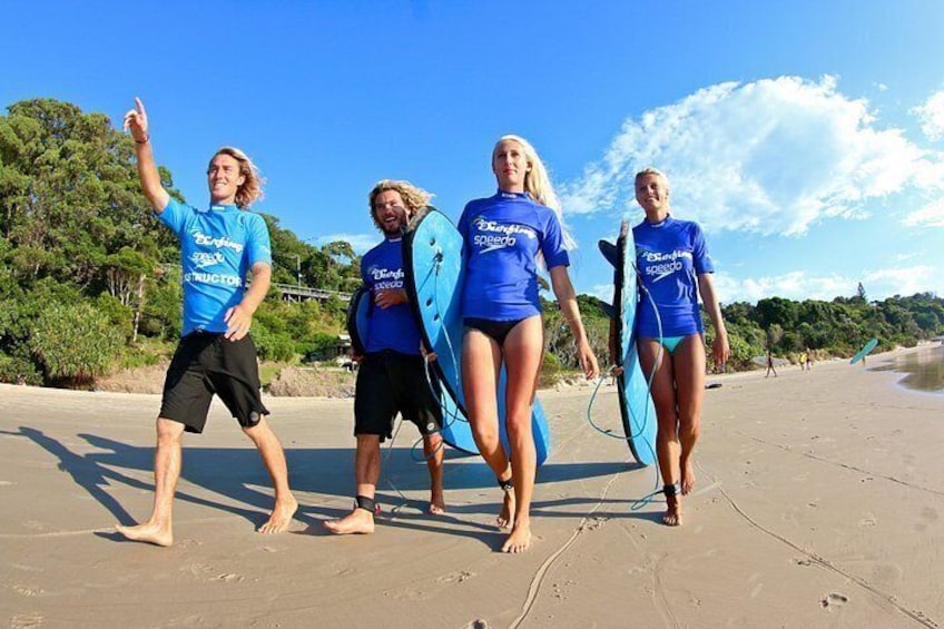 Award Winning Byron Bay Small Group Surf Lesson for Beginners 2