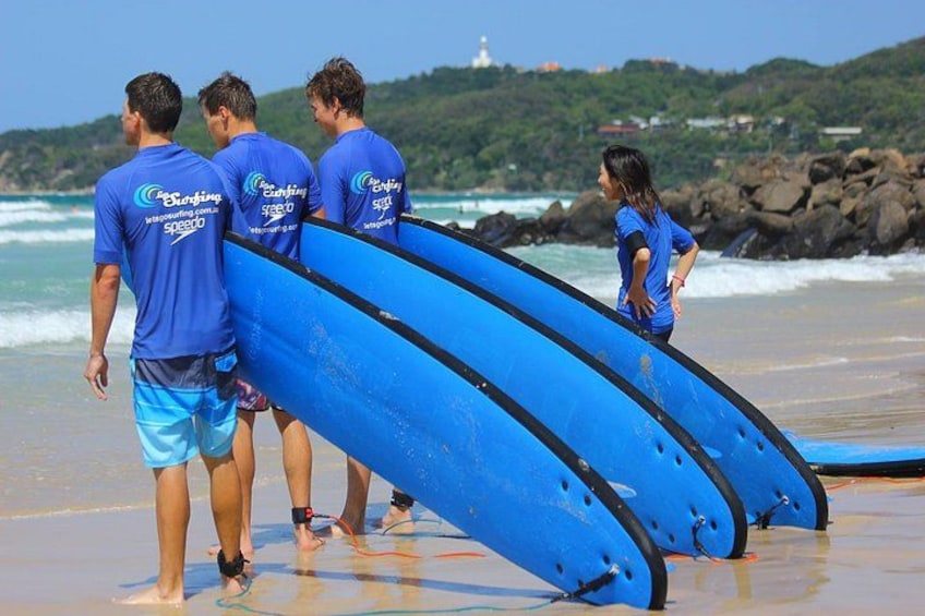 Award Winning Byron Bay Small Group Surf Lesson for Beginners 2