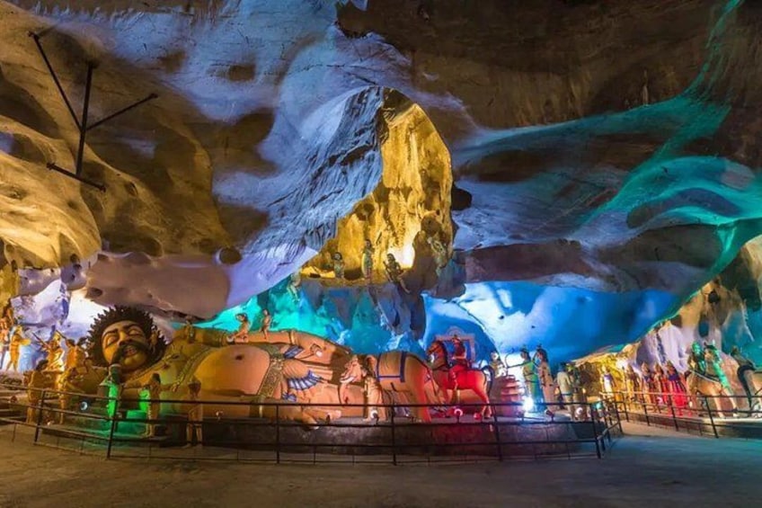 Genting Highlands with Batu Caves Day Tour Sharing Basis 3
