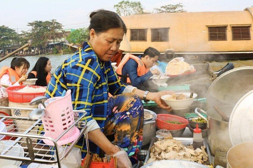rice noodle boat in floating market 1