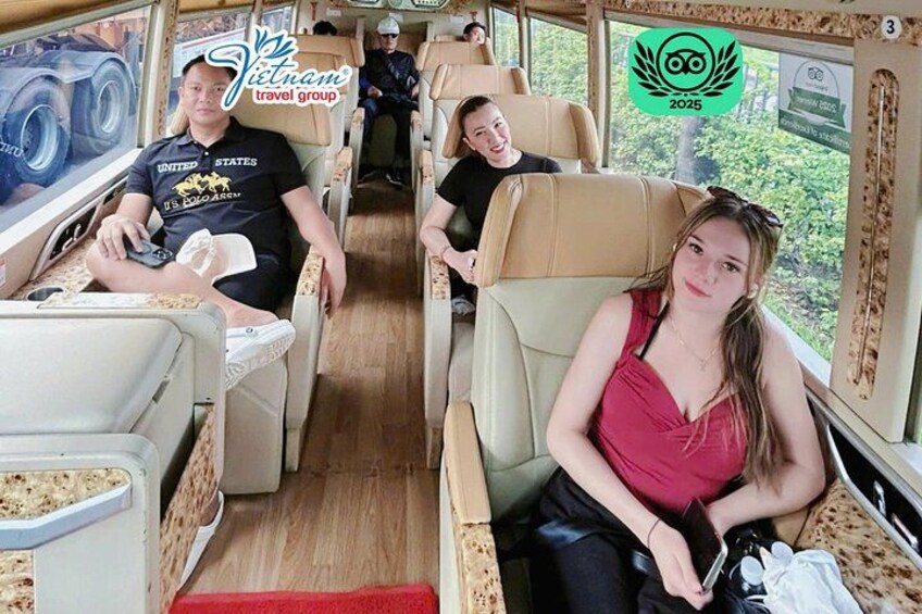 Group Tour Limousine - D car 4