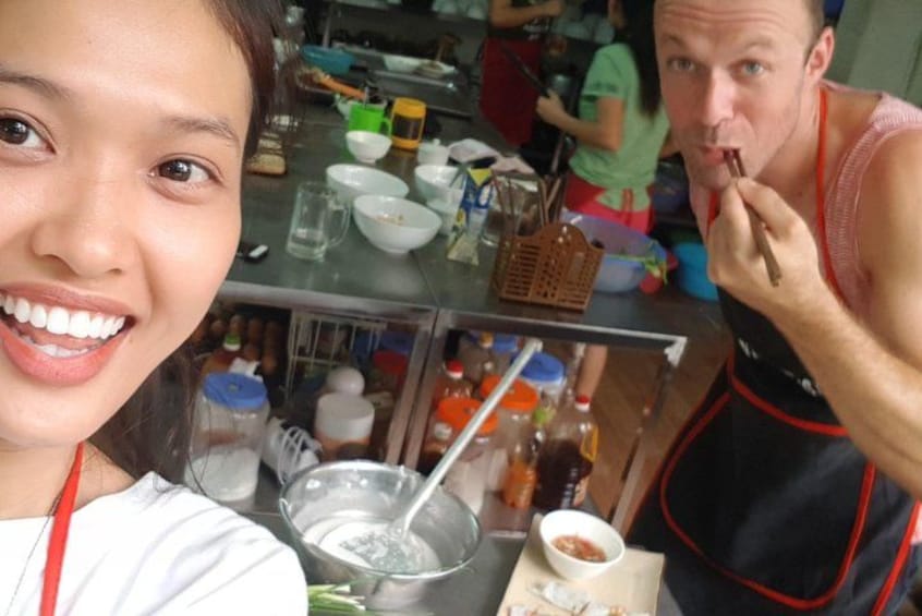 5 Traditional Dishes Hanoi Cooking Class with Market Trip 2