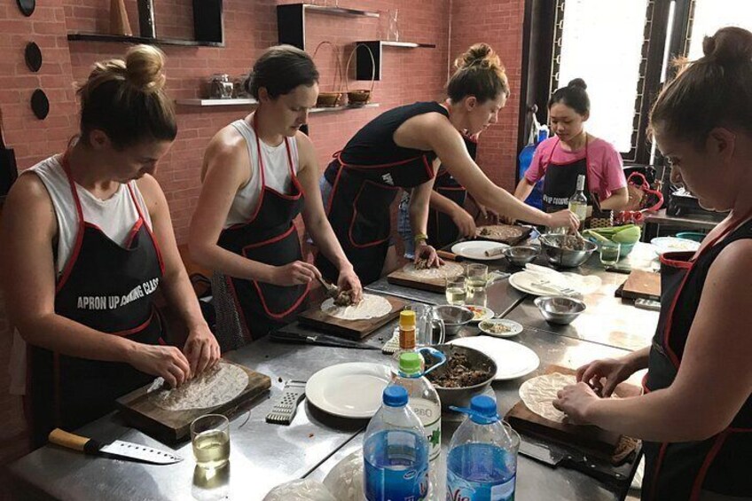 5 Traditional Dishes Hanoi Cooking Class with Market Trip 3