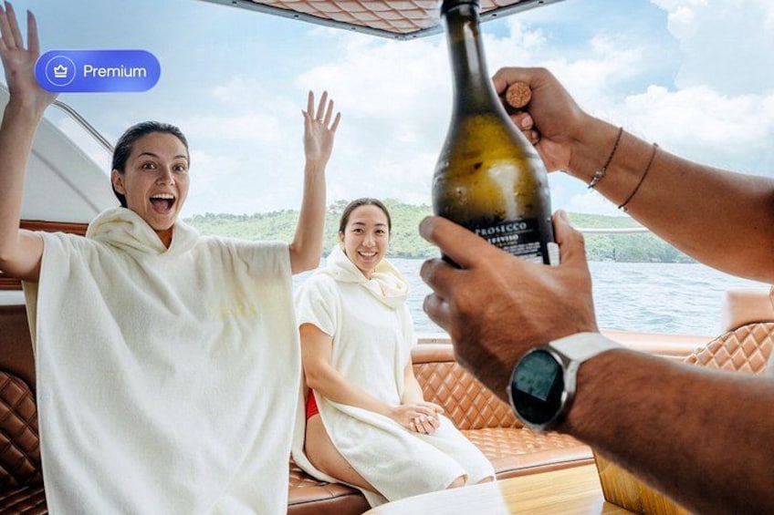 Nusa Penida Premium Day from Bali: Manta Rays, Yacht & Land Tour 2