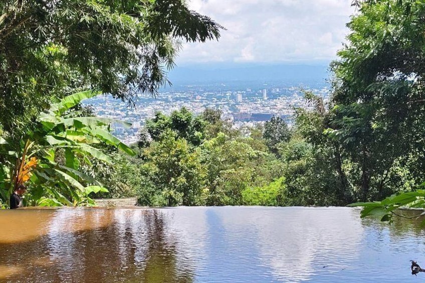 Wat Phra That Doi Suthep spiritual Sunrise Tour with an Ex-monk 4
