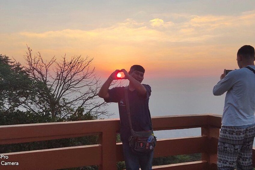 Wat Phra That Doi Suthep spiritual Sunrise Tour with an Ex-monk 3