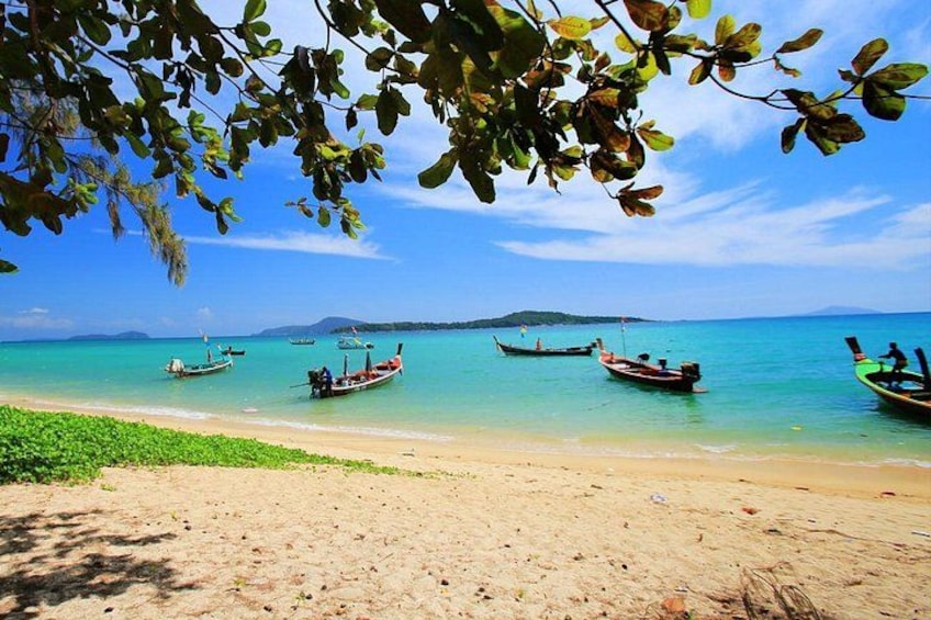 Scenic drive across the island, passing by iconic beaches 3