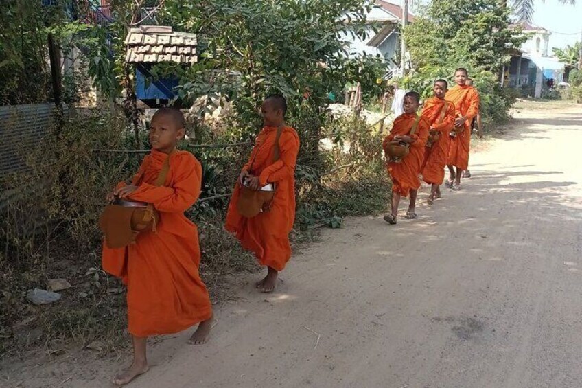 Killing Field & Paddy Rice Fields Bike Ride