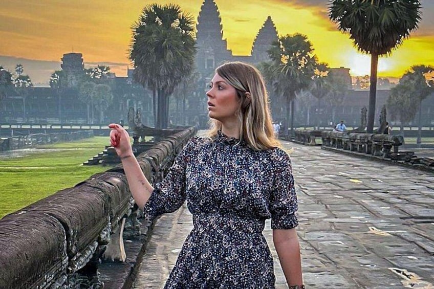 Angkor Wat Sunrise or Sunset Small-Group and Guide tours 2