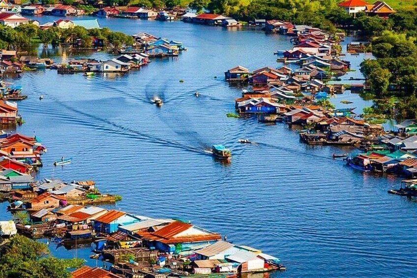 Kampong Phluk Floating Village Tour by Boat 4