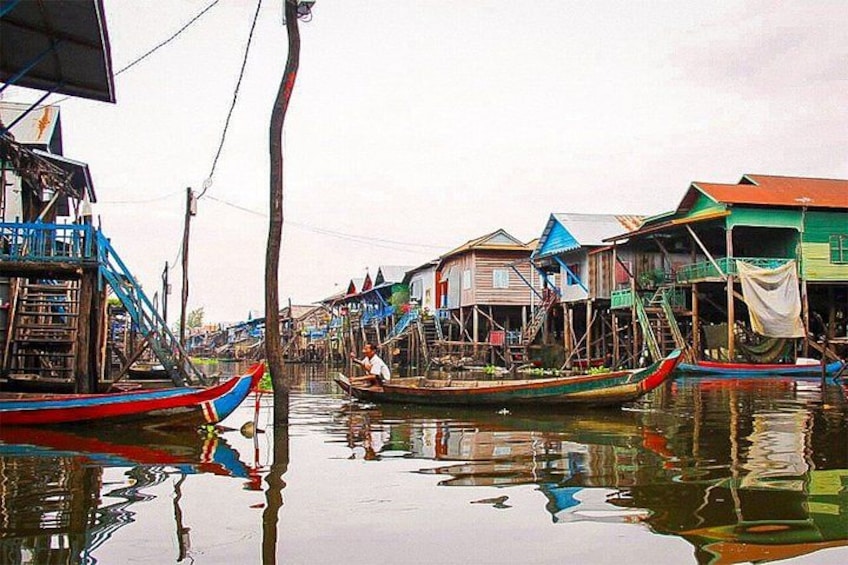 Kampong Phluk Floating Village Tour by Boat 4
