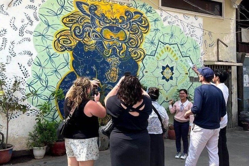Phnom Penh Hidden Market, Breakfasts & Street Art by Tuk Tuk 1