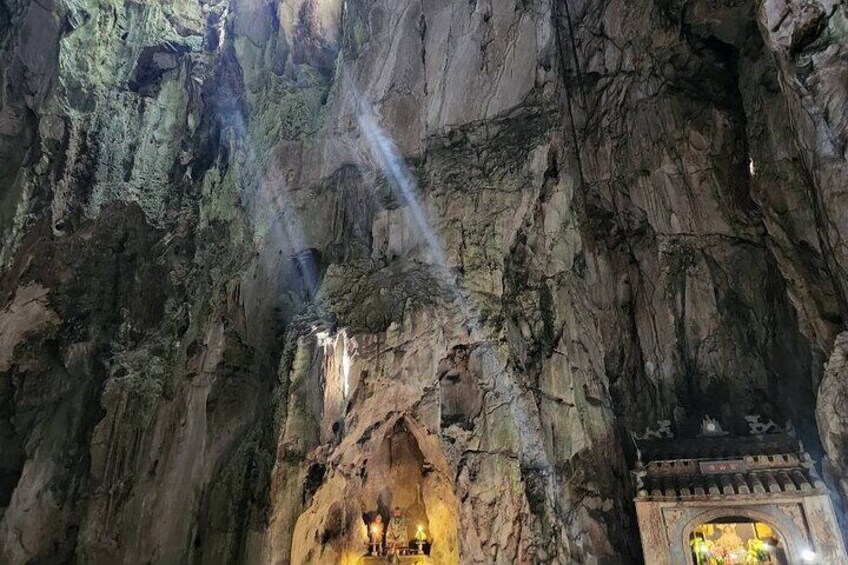 Golden Bridge-Monkey mountain-Dragon Bridge -Marble Mountain Fullday PrivateTour 1