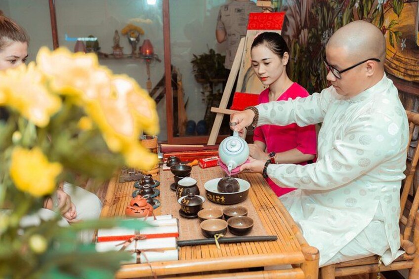 Vietnamese Culture and Coffee Making Class 4