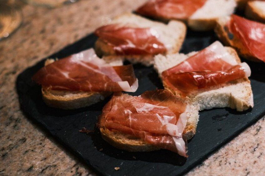 Authentic Madrid Tapas & Wine Tour with Local Guide 1