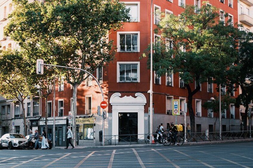 Authentic Madrid Tapas & Wine Tour with Local Guide 2