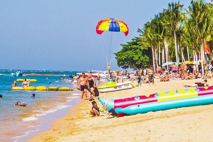 Beach Road Pattaya 4