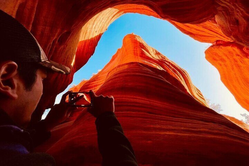 Peekaboo Slot Canyon UTV and Hiking Adventure (Private)