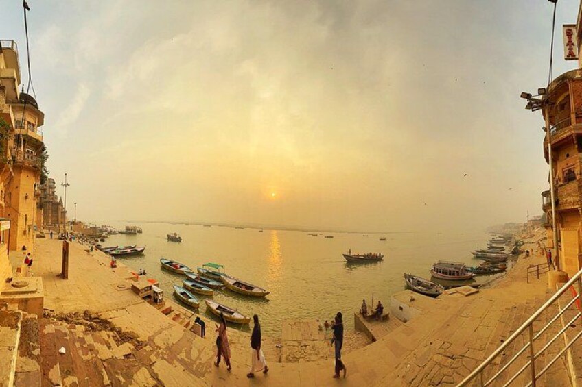 Mesmerising view of Varanasi sunrise. 4
