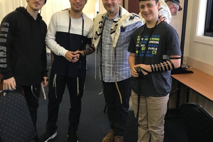 Jewish Melbourne- down under-synagogues- schools- kosher. 2