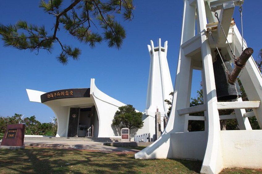 Okinawa Battlefields & Peace Memorial Tour, Licensed Guide 2