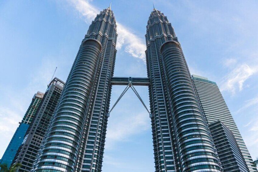 Kuala Lumpur’s architectural icon—the Petronas Twin Towers 2