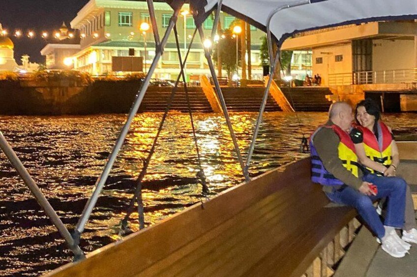 Private Bandar by Night & Water Village Tour 5