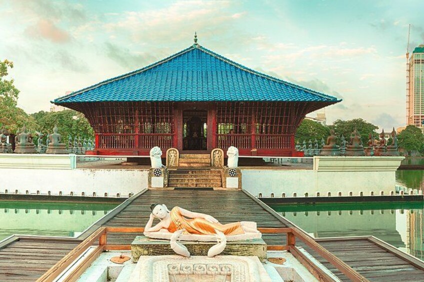 Gangaramaya Buddhist Temple 4
