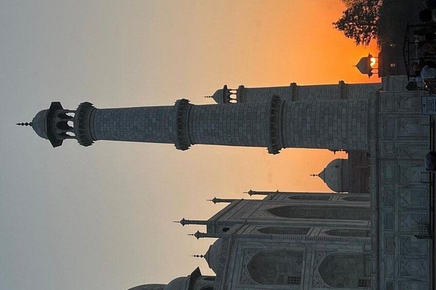 Sunrise Taj Mahal Tour 4