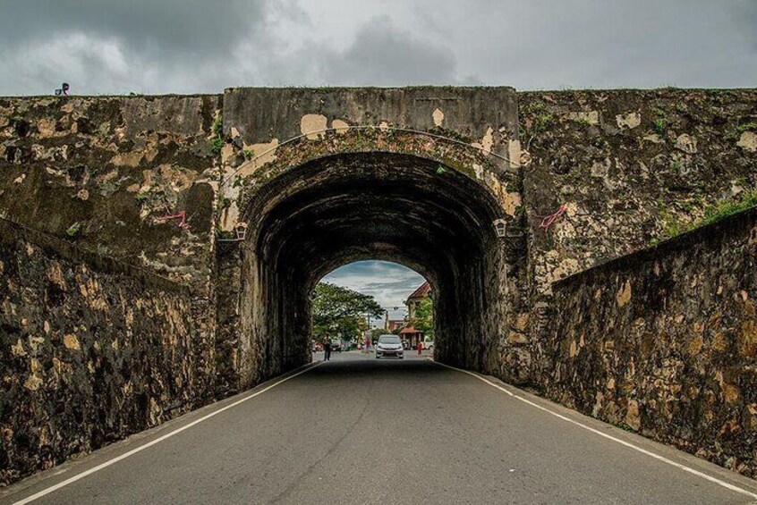 Entrance to the Galle Fort, Srilanka. 5